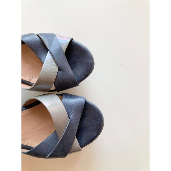 WONDERS Slate Blue Leather Iridescent Grey Patent Strappy Clog Sandals, Size 37 - Picture 4 of 14